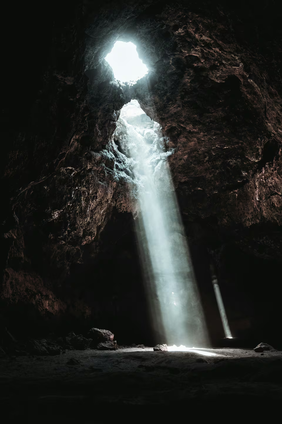 Wondering in wondrous caves